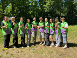 11 волонтёров ТиН-Лиги в лагере — прошедшие обучение в «Стране железных дорог»